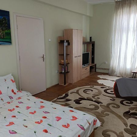 Lovely Apartament In Bucharest, Baba Novac Area Eksteriør bilde